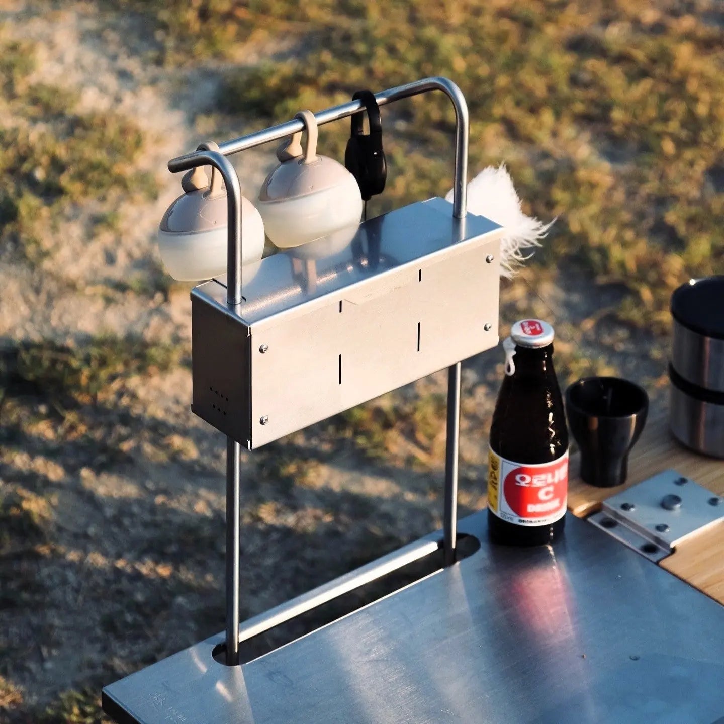 HR Stain My Table Partition Box - Henrik Seo