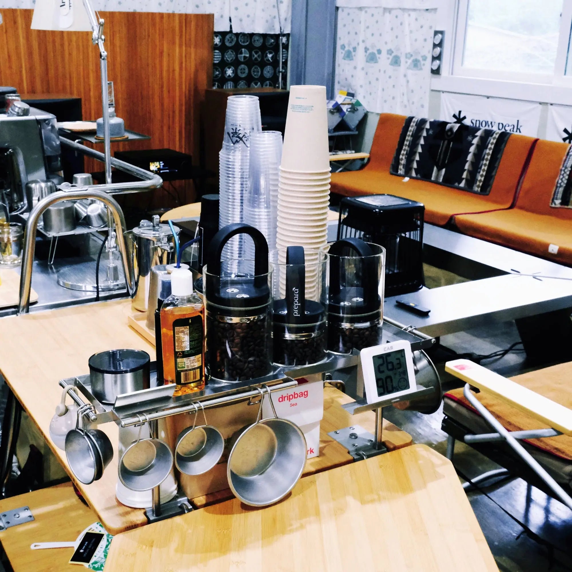 HR Side Tray Shelf - Henrik Seo