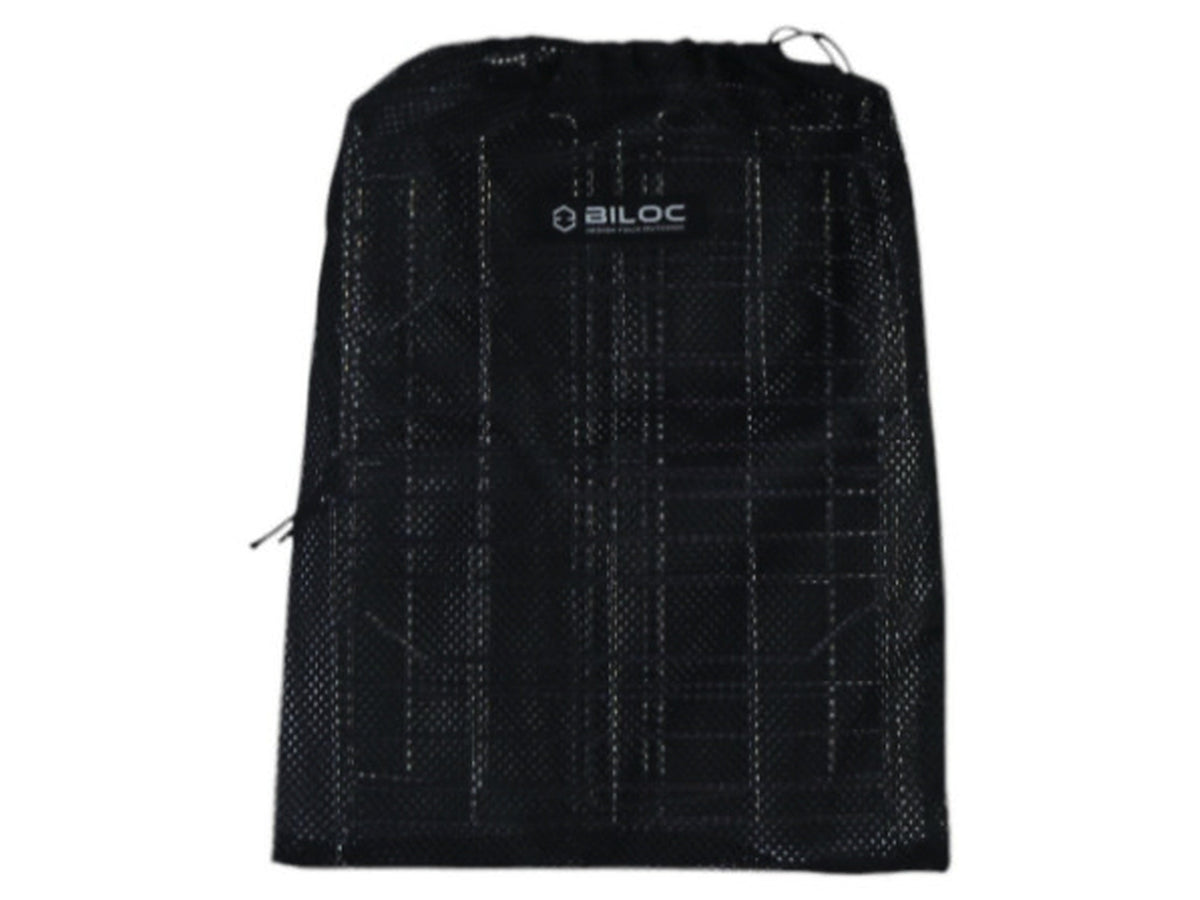 Mesh carry bag included with the basket, which lets a damp basket keep drying.