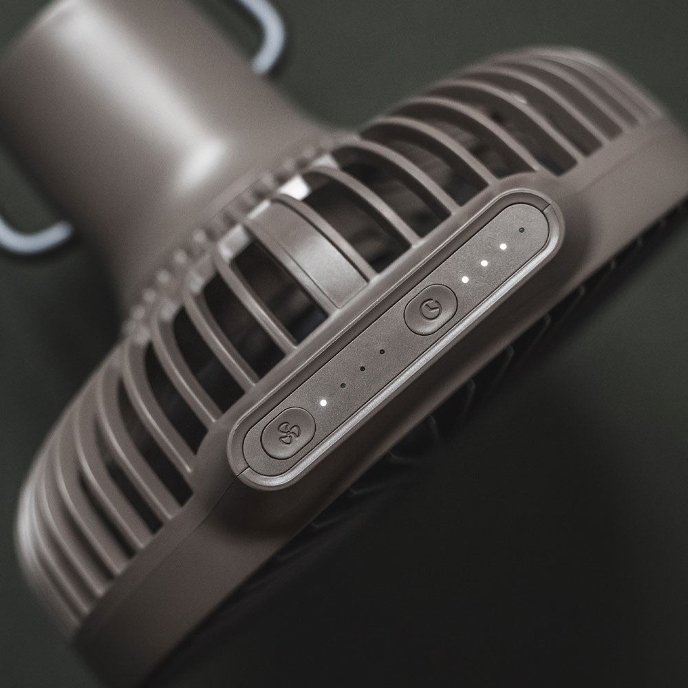 Close-up of the V600+ control buttons cycling through four wind speed levels
