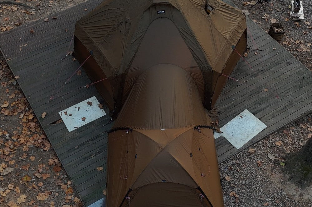 Peg-down O-ring stake-out point next to each zipper terminus