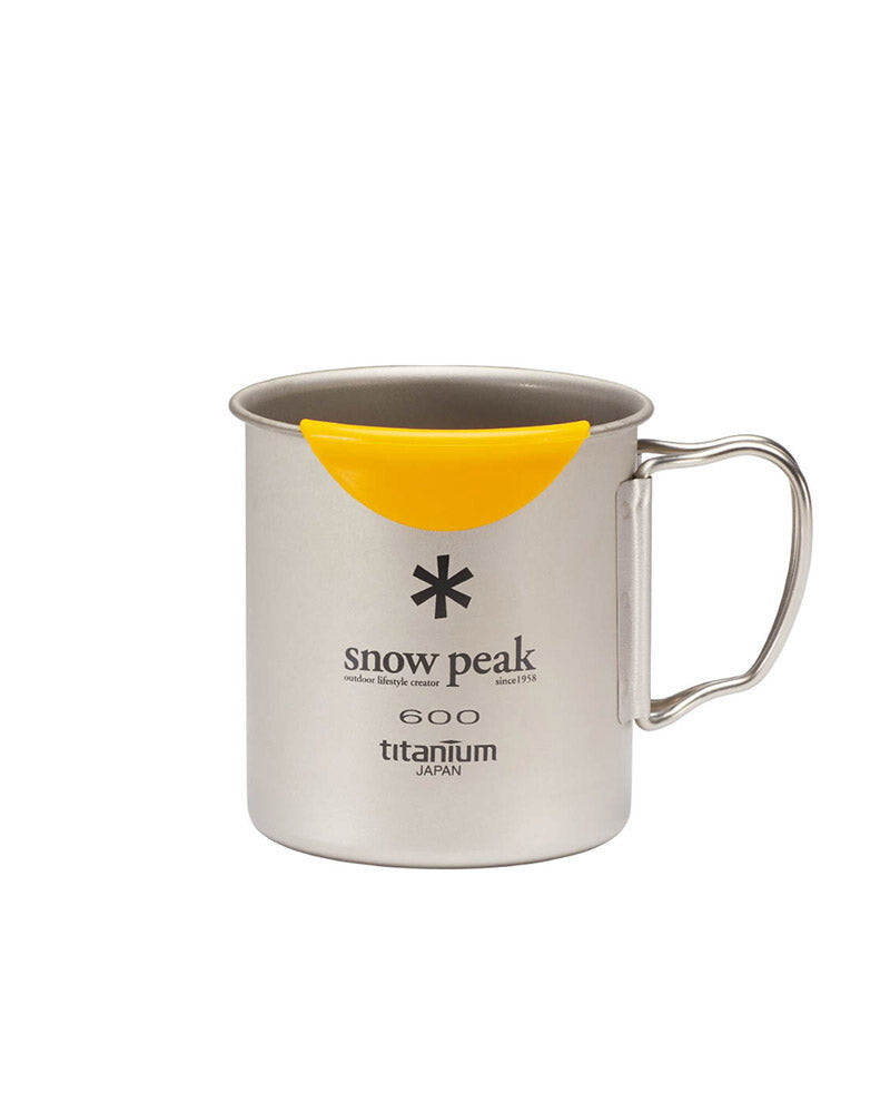HotLips Titanium 600 Mug (Set), titanium mug with handle extended and the yellow HotLips fitted