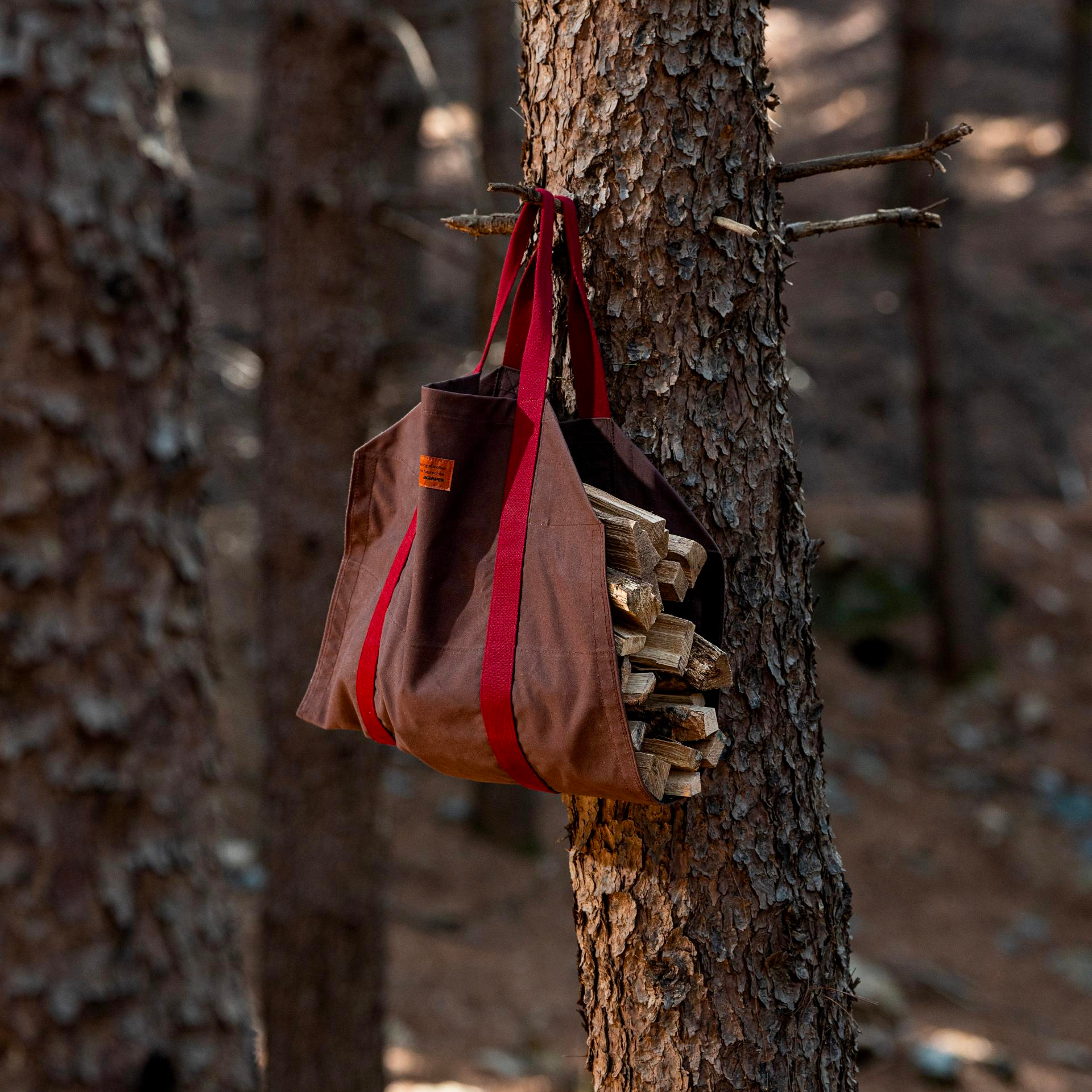 [FIREWOOD CARRIER]