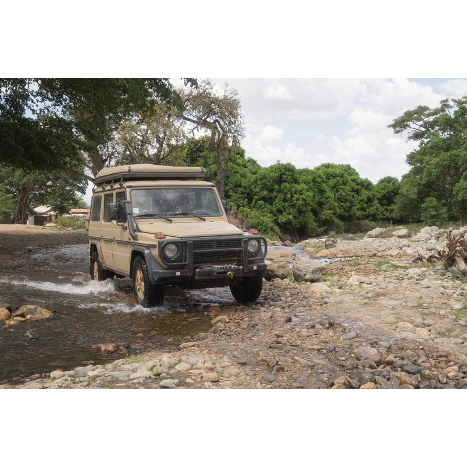 [MERCEDES GELANDEWAGEN G CLASS (1979-2017) SLIMLINE II ROOF RACK KIT] - BIGTENT