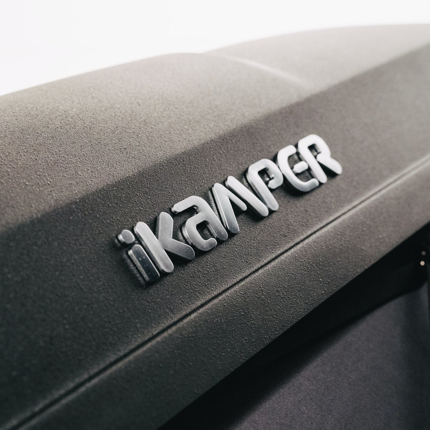 iKamper logo on Skycamp 3.0 Rocky Black