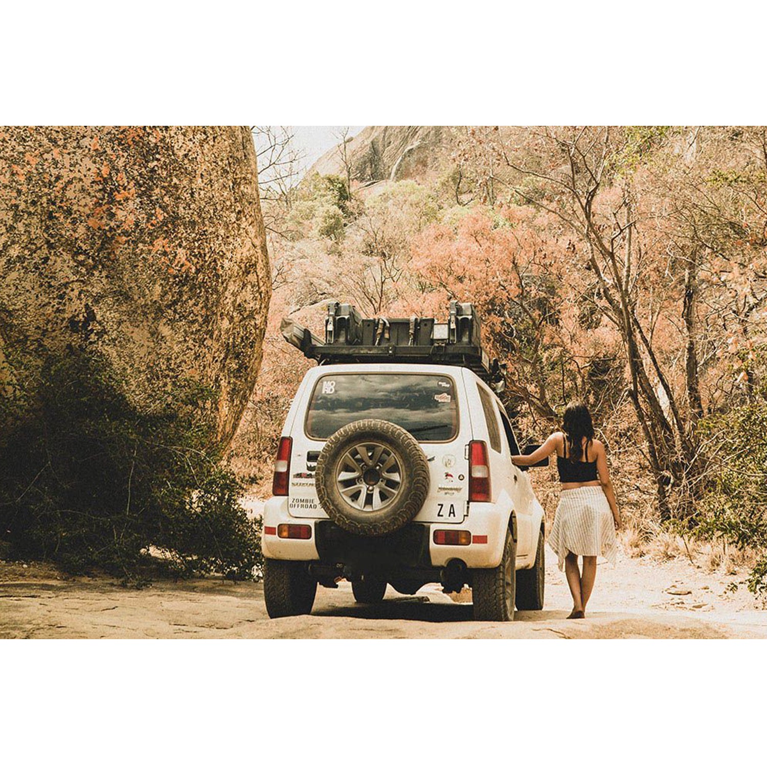 [SUZUKI JIMNY (1998-2018) SLIMLINE II ROOF RACK KIT]
