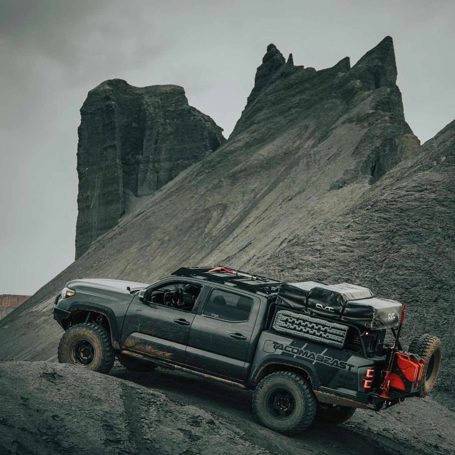 [TOYOTA TACOMA TRAIL BOLT-ON ROCK SLIDERS] 2016-2021